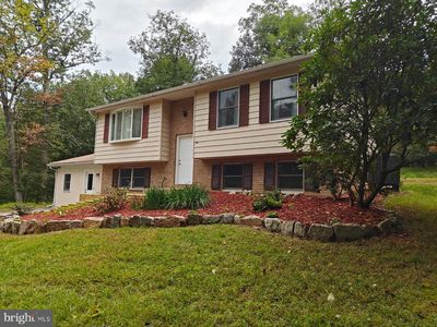 36 Snake Ln, Hedgesville, WV 25427
