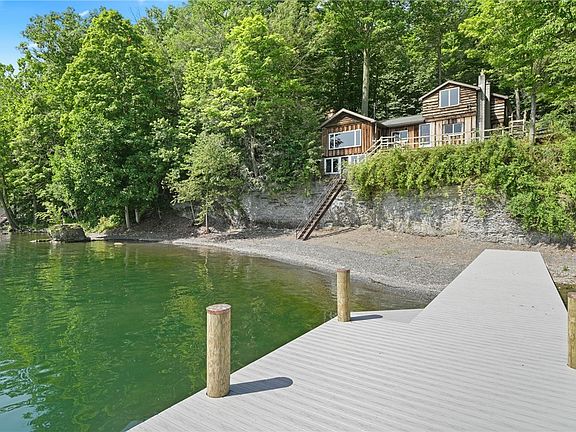3rd image of 1349 Taughannock Blvd