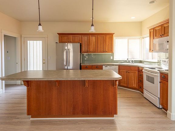 3rd image of 20663 White Dove Ln