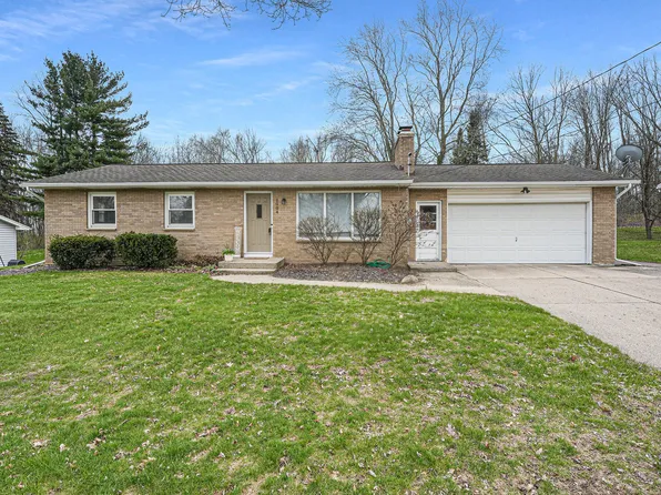 1004 Needham Ct NW, Grand Rapids, MI 49544