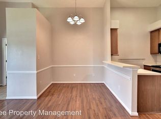 200 Durham Ct, Yorktown, VA 23693