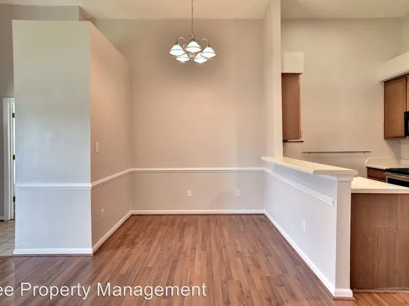 200 Durham Ct, Yorktown, VA 23693