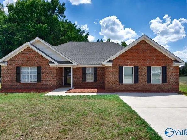 147 Hazel Trce, Hazel Green, AL 35750