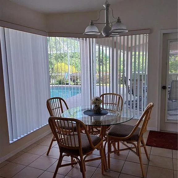 449 Dundee Ct — Photo 17
