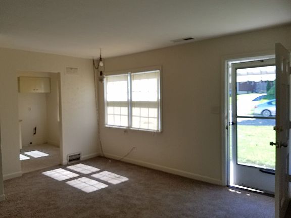 5th image of 155 N Quentin Ave