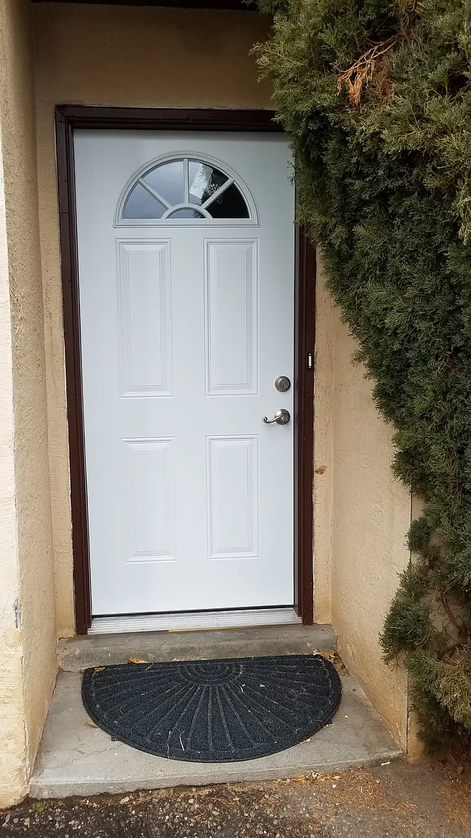 Front door - 1700 Hiawatha Dr NE #C