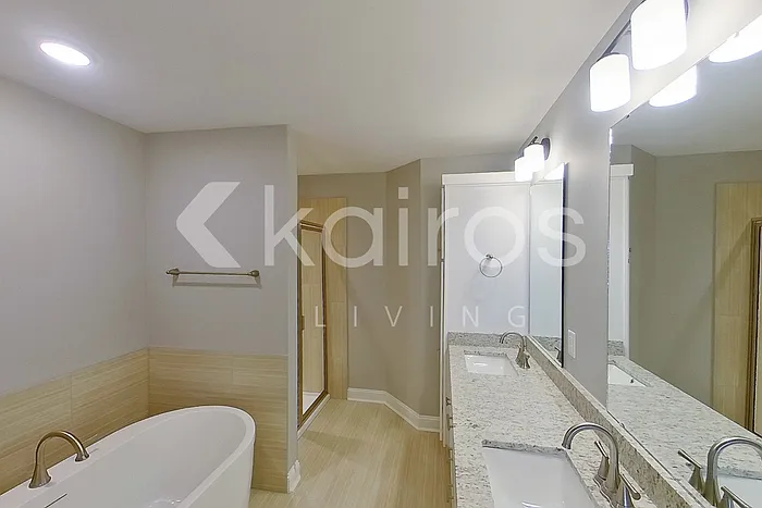 3705 Oak Leaf Way #E — Photo 10