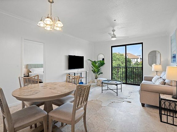 2nd image of 580 S Sapodilla Avenue #302