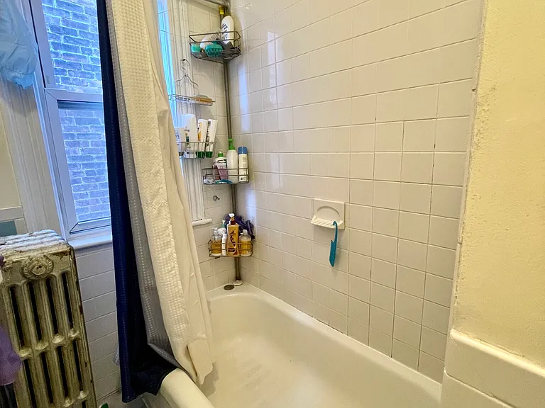46 Aspinwall Ave #2F — Photo 21
