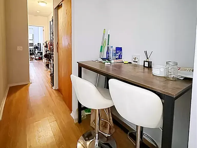 333 W 43rd St #4A — Photo 6