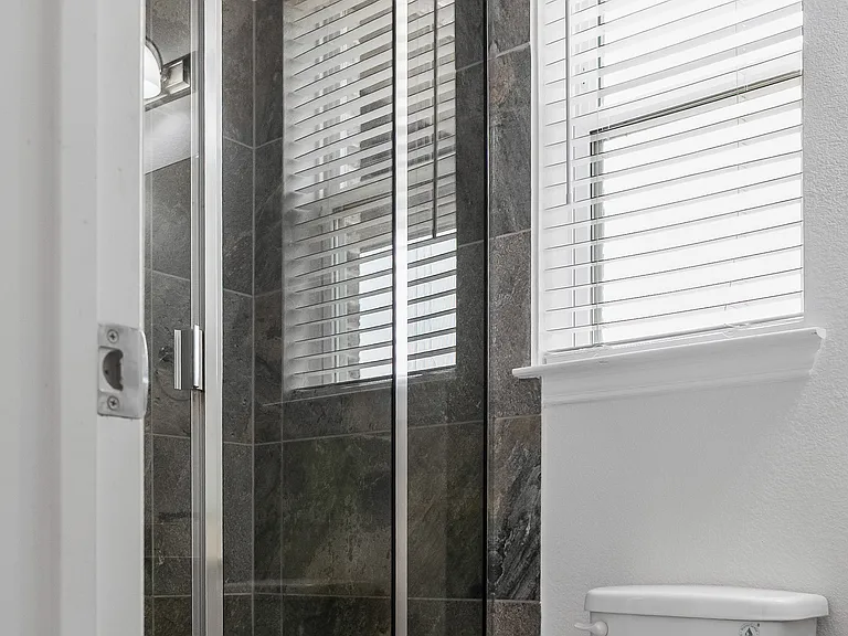12569 Royal Oaks Ln — Photo 11