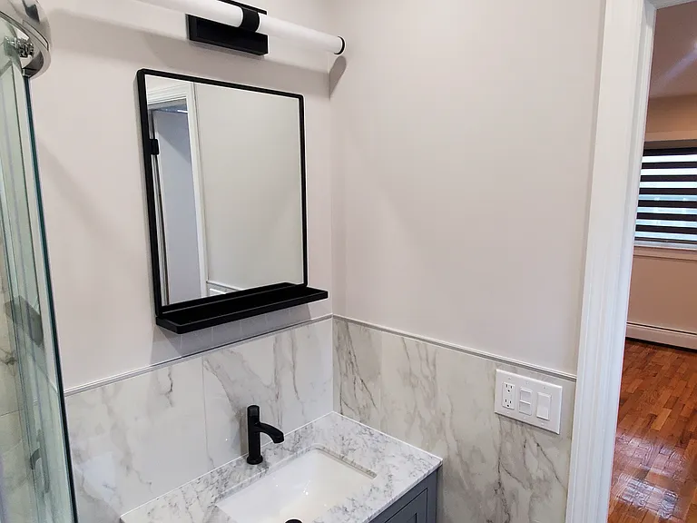 152 W 18th St #2 — Photo 12