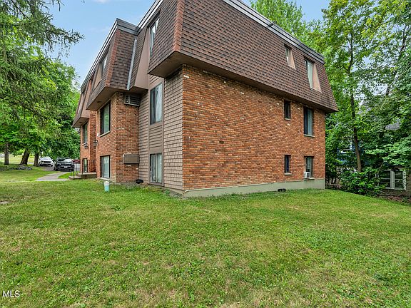 4th image of 115 Oakwood Ave