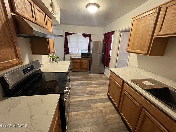 5th image of 321 E Jacinto St