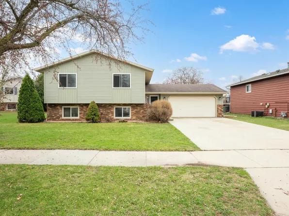 910 25th St SE, Rochester, MN 55904