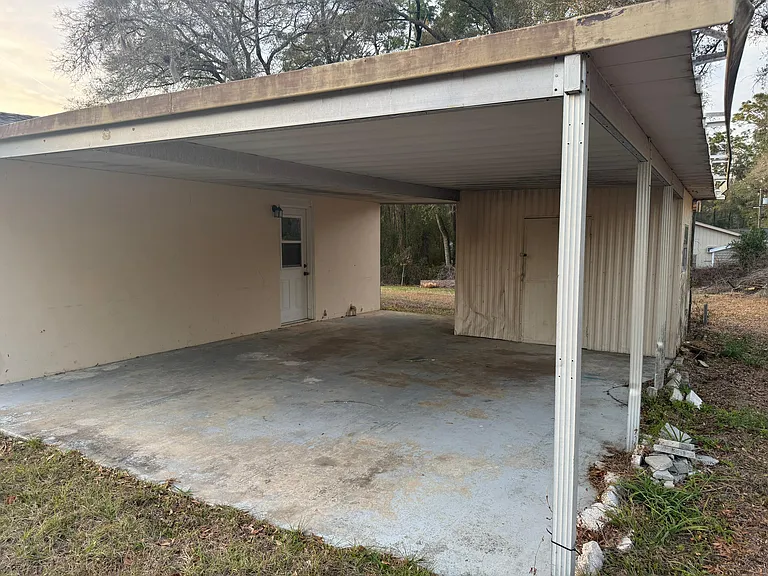 308 Violet Ln — Photo 8