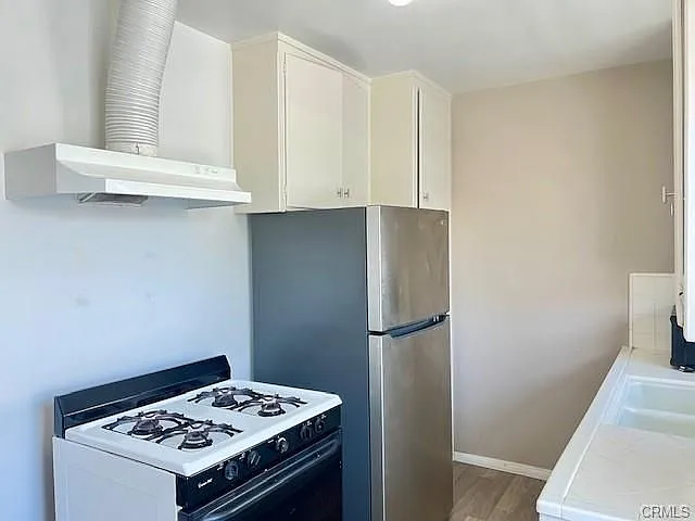 122 Elm Ave #9 — Photo 6