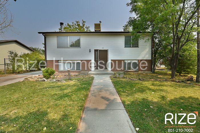 1st image of 5915 S Salem Ave