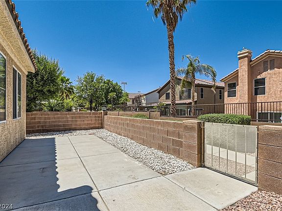 3rd image of 10012 Via Delores Ave