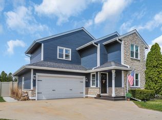 1825 Fremont St, East Troy, WI 53120