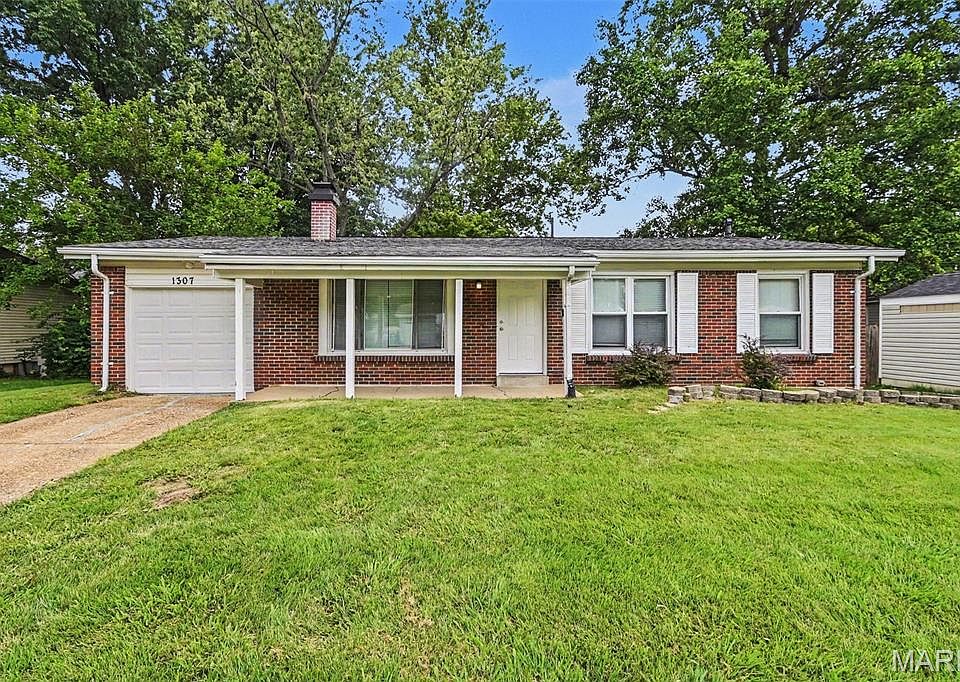 1st image of 1307 Claudine Dr