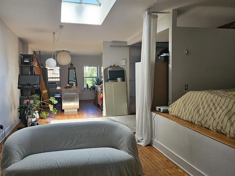 530 Court St #2 — Photo 7