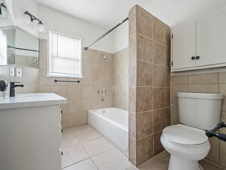 4063 Sutro Ave — Photo 16