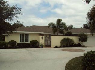 735 Iris Ln, Vero Beach, FL 32963