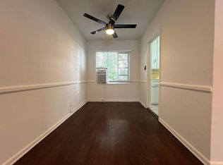 1 Bed 1 Bath in Hollywood Heights with Parking Included, Los Angeles, CA 90028