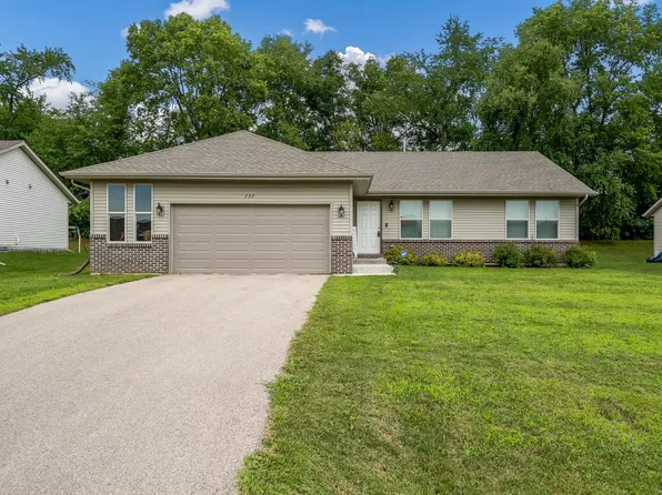 797 Acadia St, Roscoe, IL 61073