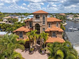 507 Driftwood Dr E, Palm Harbor, FL 34683