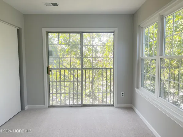 36 Frontier Way, Tinton Falls, NJ 07753