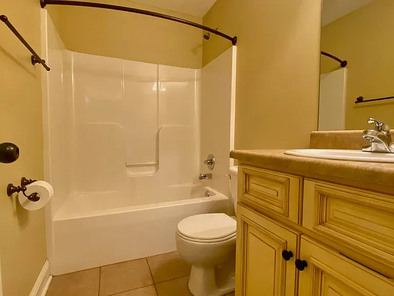 313 Madison Place Pkwy — Photo 9
