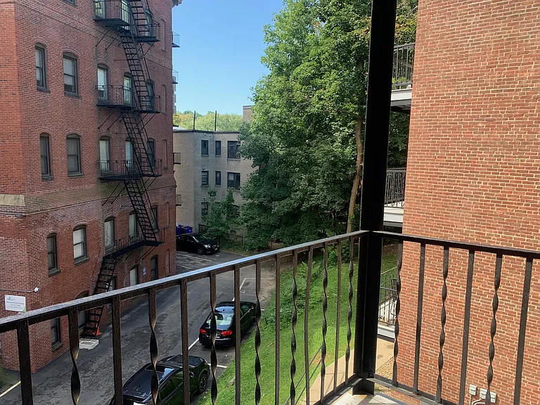 12 Short St #3 — Photo 13