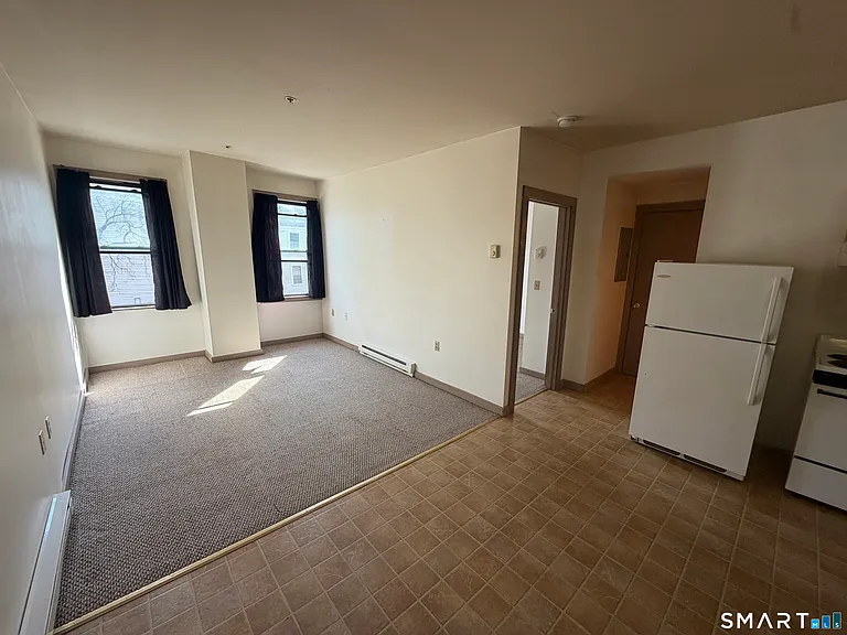 277 N Main St #3 — Photo 3
