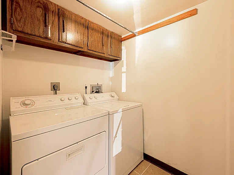 9728 Kingsbridge Dr #101 — Photo 11