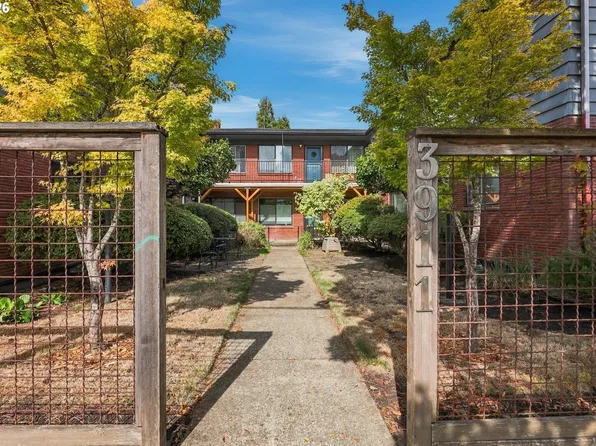 3911 NE Killingsworth St, Portland, OR 97211