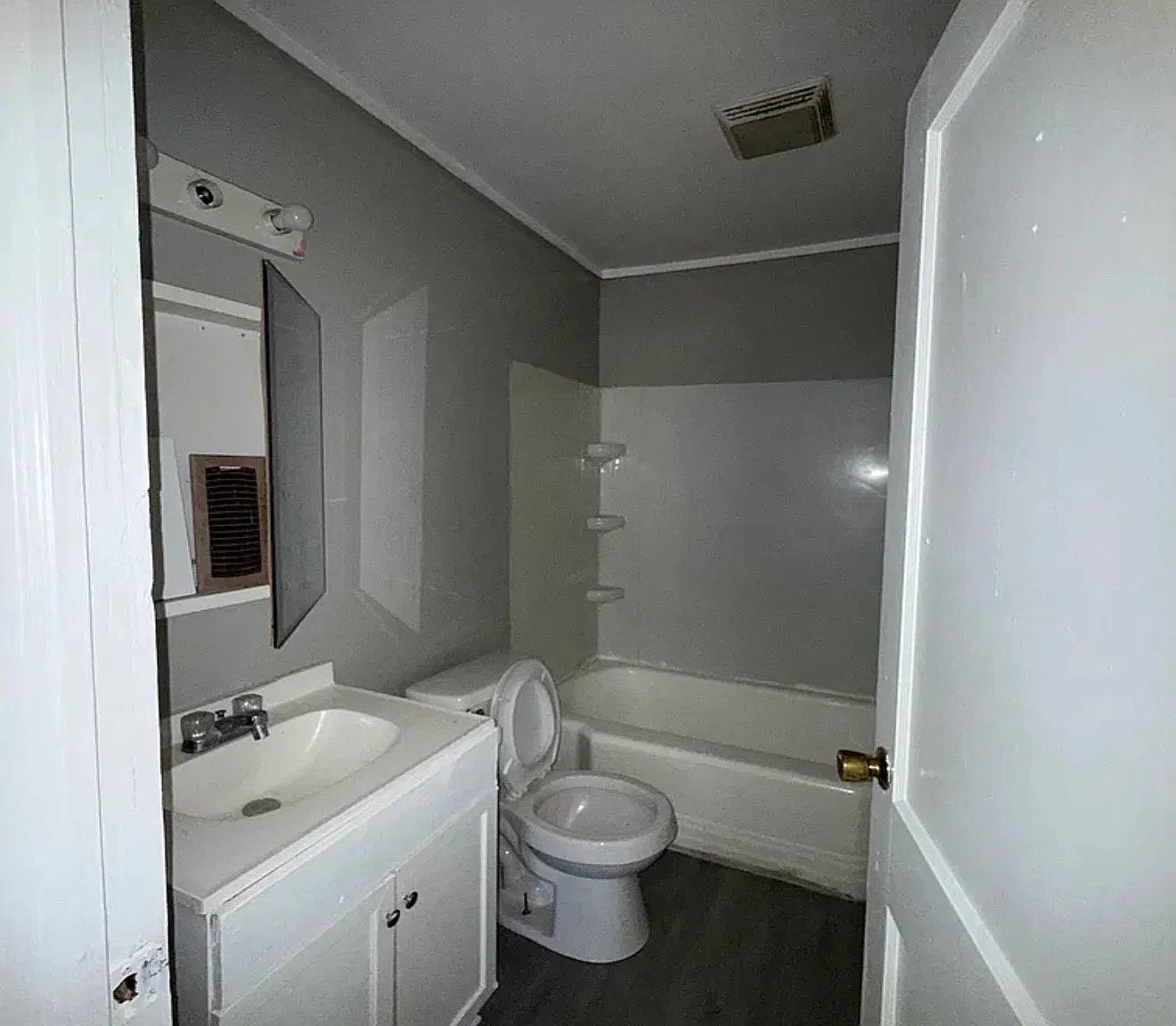 2 bed, 840 sqft, $1,325 — Photo 3