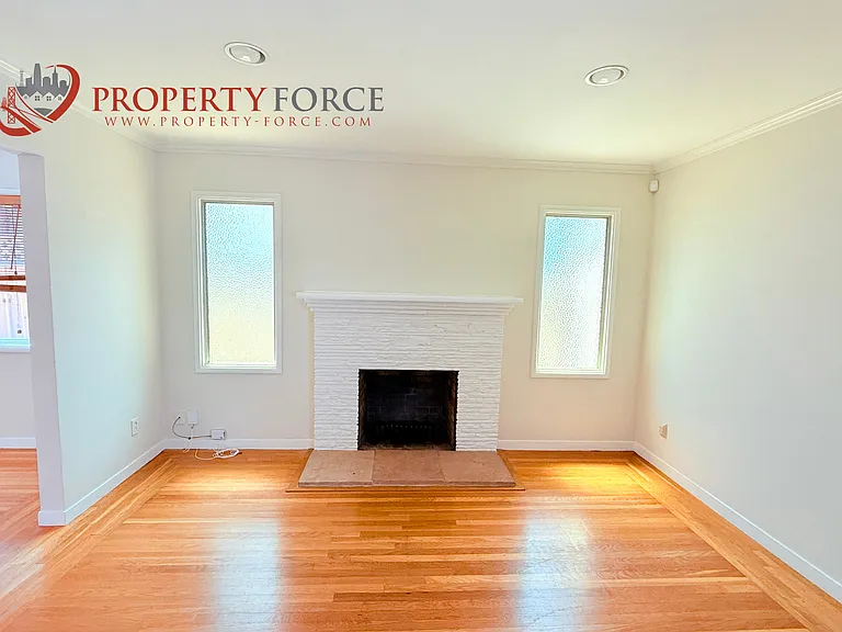 1623 Howard Ave — Photo 12