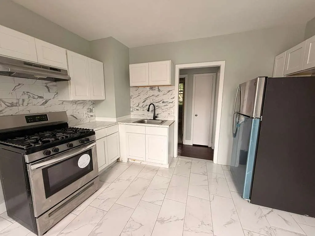 2 bed, $1,750 — Photo 1