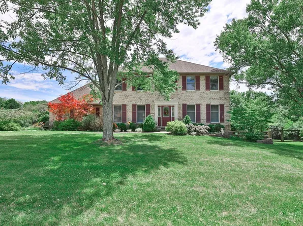 7499 Fitzroy Ct, West Chester, OH 45241