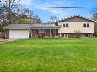 2109 Becker Rd, Muskegon, MI 49445