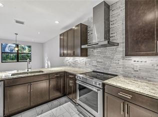 7841 Bristol Cir, Naples, FL 34120