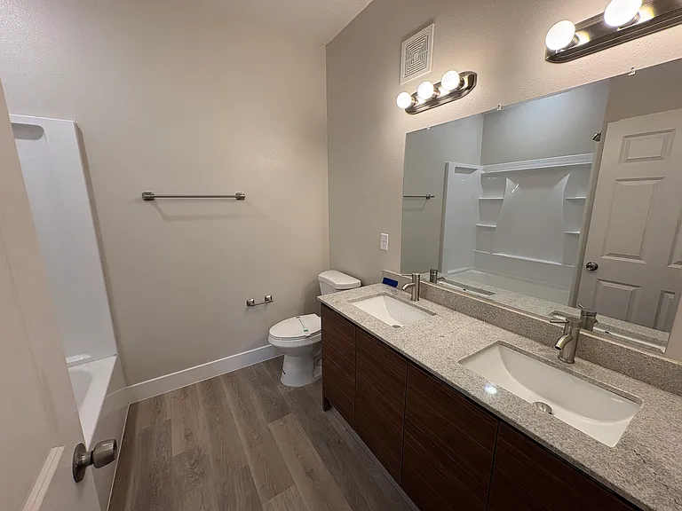 4424 S Texas Ave #305 — Photo 12