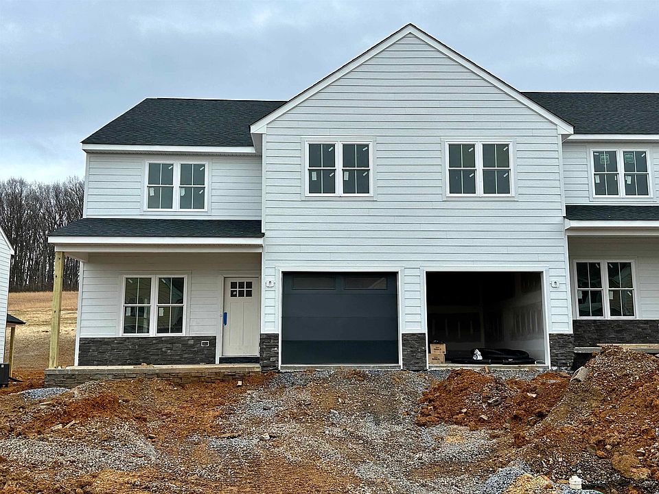 1st image of 18 Ashwood Ln