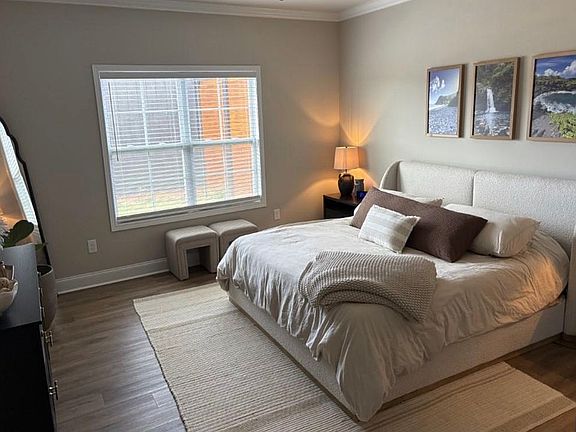 5th image of 229 Carriage Gate Dr