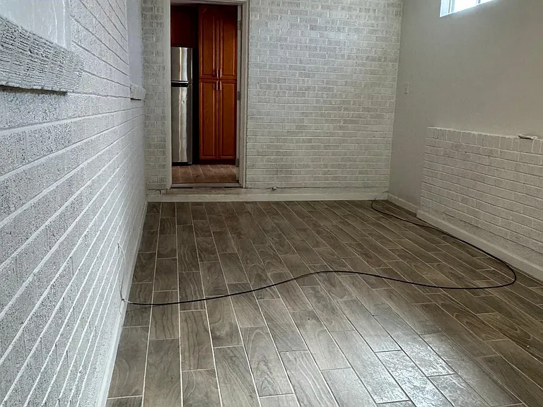 328 E Lester St #1 — Photo 10