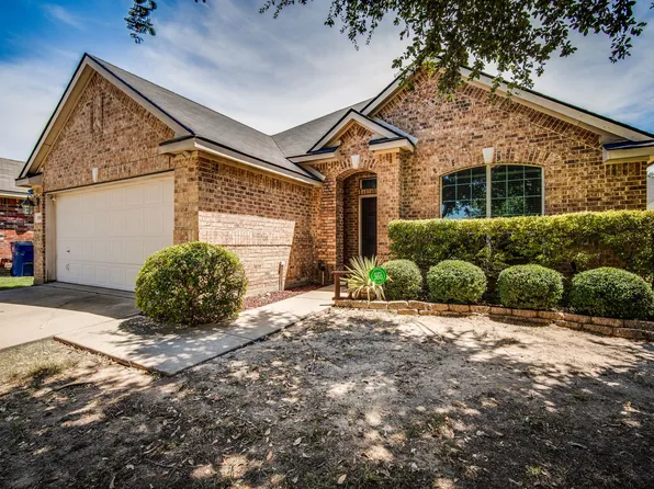 130 Buckskin Dr, Waxahachie, TX 75167