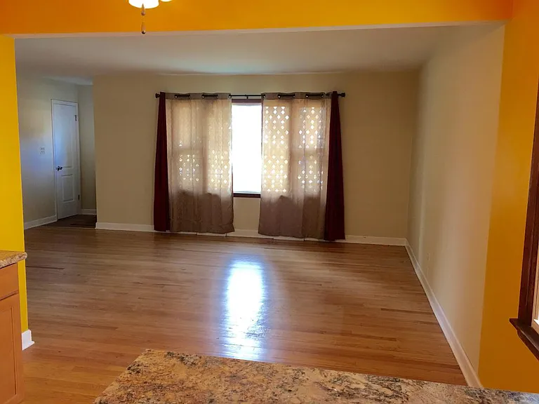 3925 Washington St — Photo 5