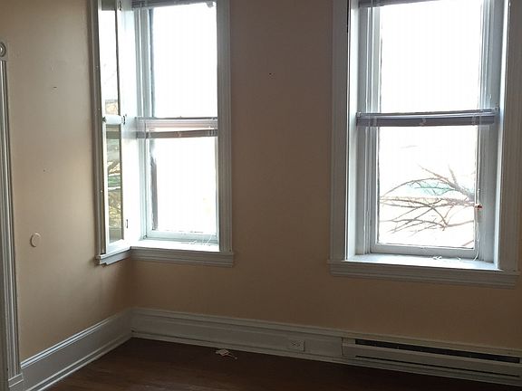 Living Room w/ Hardwoods